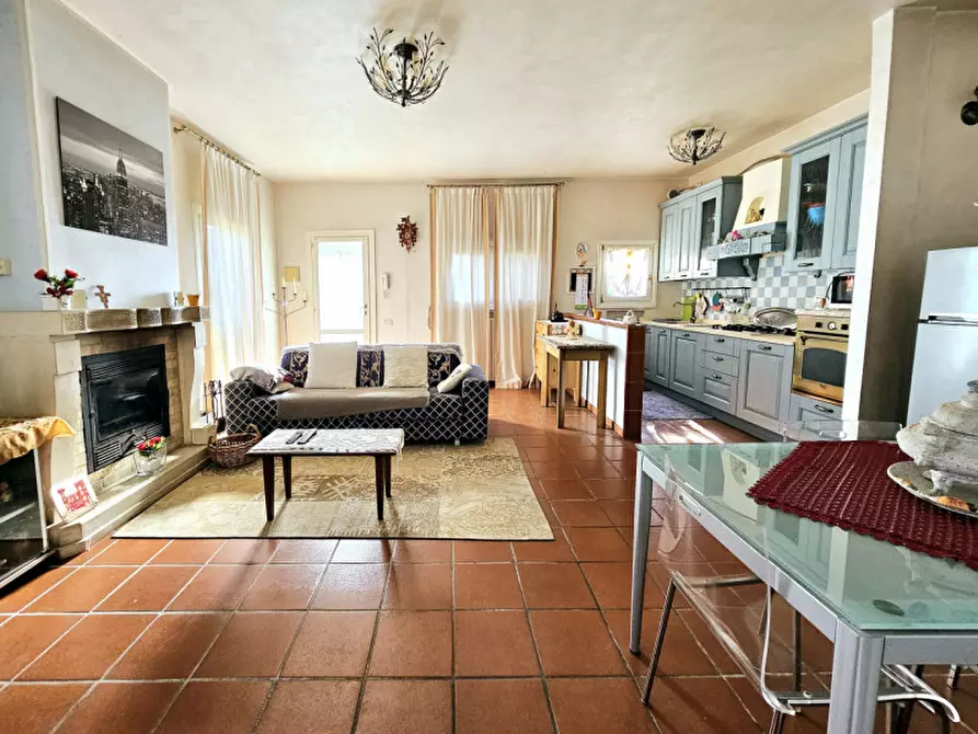 Immagine 1 di Casa bifamiliare in vendita  in VIA DONATELLO a Solesino