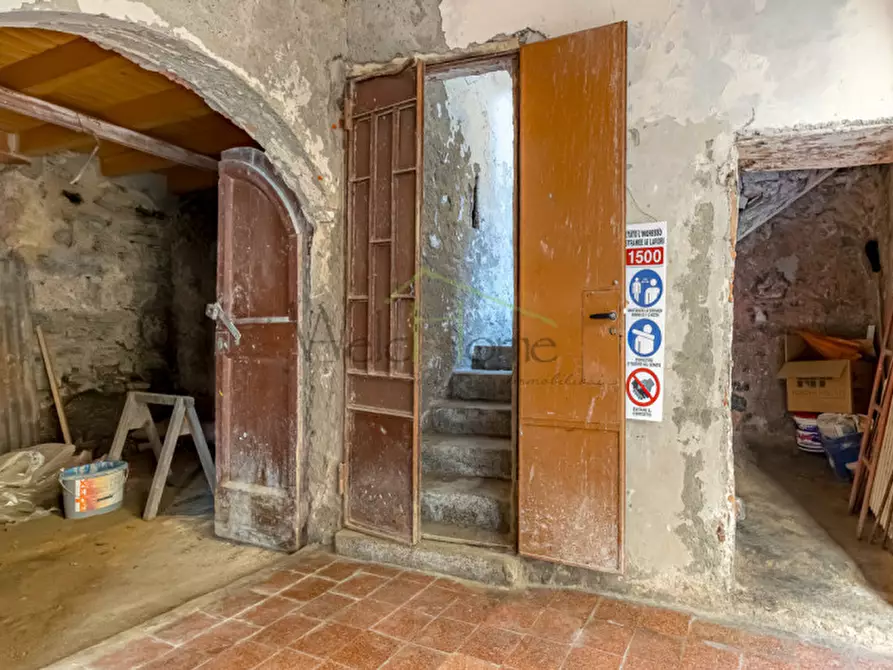 Immagine 7 di Rustico / casale in vendita  in via guaita, 8 a Ponte Lambro