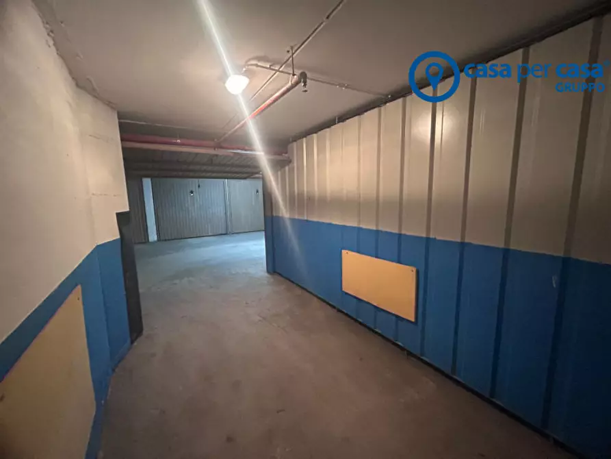 Immagine 1 di Magazzino in vendita  in Via Sichirollo a Rovigo