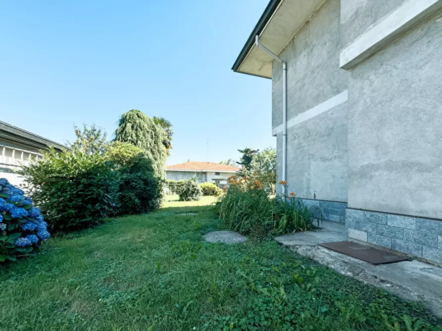 Immagine 7 di Appartamento in vendita  in Via Novara, 188/a a Borgomanero