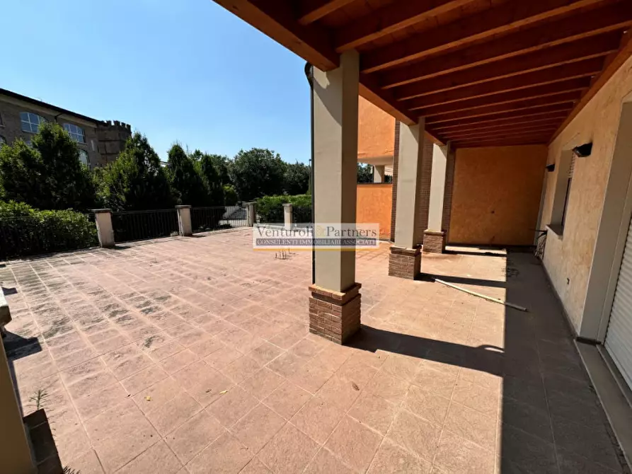 Immagine 3 di Appartamento in vendita  in via mazzoldi a Montichiari