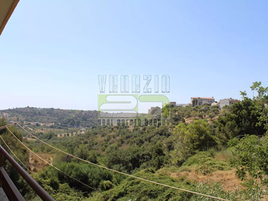 Immagine 8 di Appartamento in vendita  a Noto