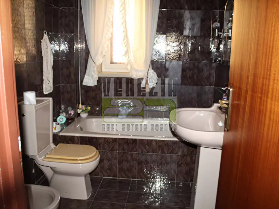 Immagine 24 di Appartamento in vendita  a Noto