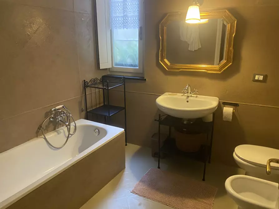 Immagine 7 di Appartamento in affitto  in Piazza Jacopo da Varagine a Genova