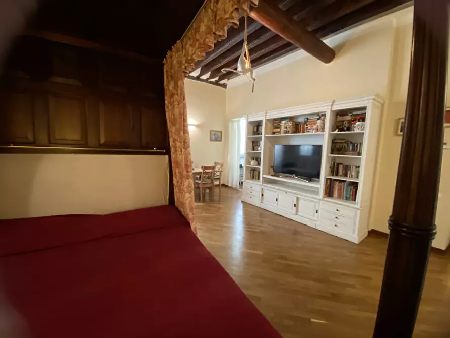 Immagine 15 di Appartamento in affitto  in Piazza Jacopo da Varagine a Genova