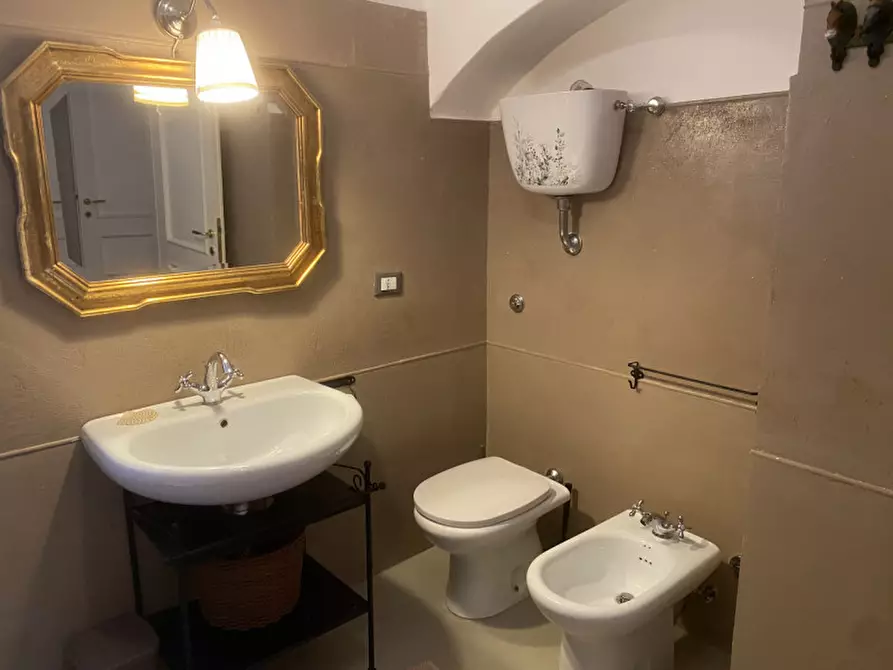 Immagine 20 di Appartamento in affitto  in Piazza Jacopo da Varagine a Genova