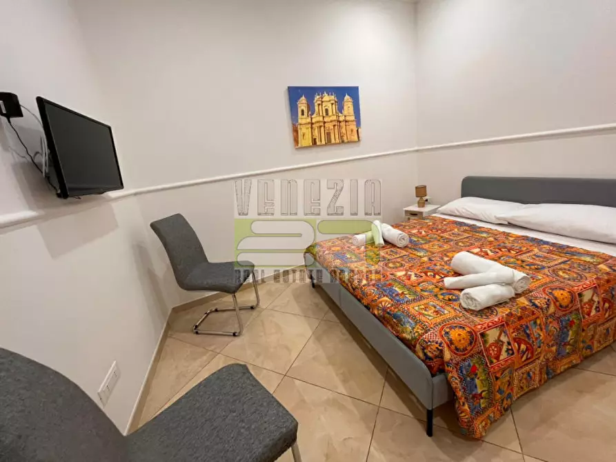 Immagine 39 di Appartamento in vendita  in via Venti Settembre a Noto