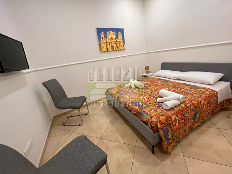 Immagine 49 di Appartamento in vendita  in via Venti Settembre a Noto