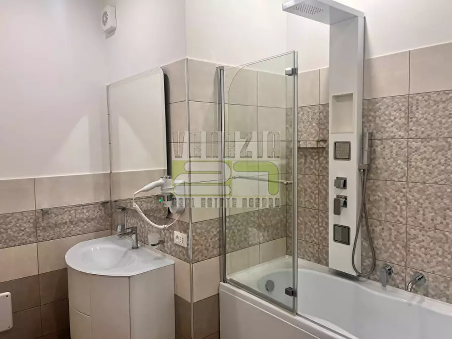 Immagine 51 di Appartamento in vendita  in via Venti Settembre a Noto