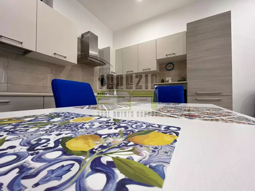 Immagine 55 di Appartamento in vendita  in via Venti Settembre a Noto