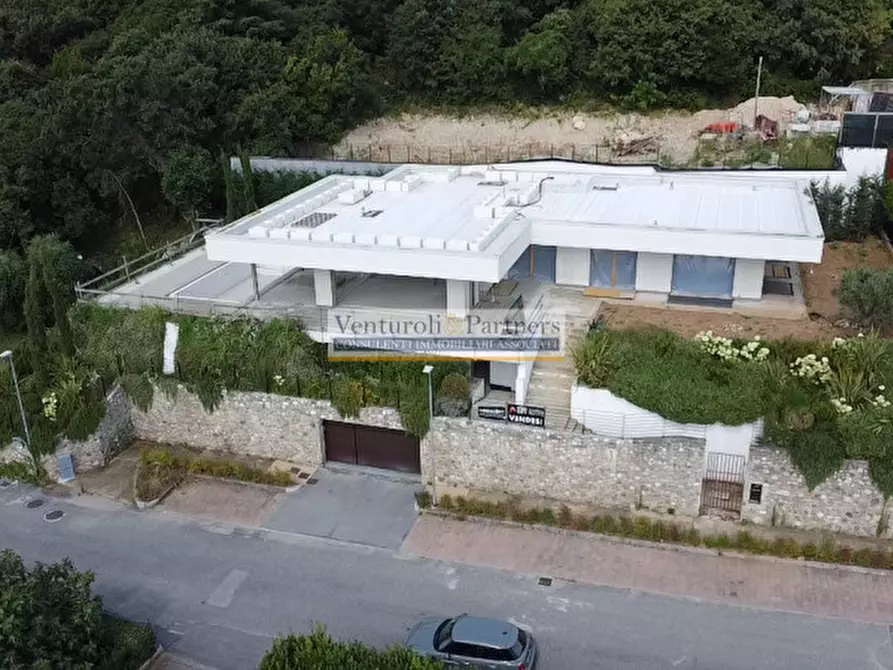 Immagine 3 di Villa in vendita  in sant'anna a Lonato del Garda