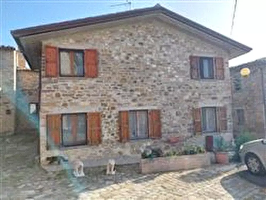 Immagine 1 di Appartamento in vendita  in Via Via San Martino di Piagnano 14 14 - 61028 Sassocorvaro Auditore (PU) a Sassocorvaro Auditore