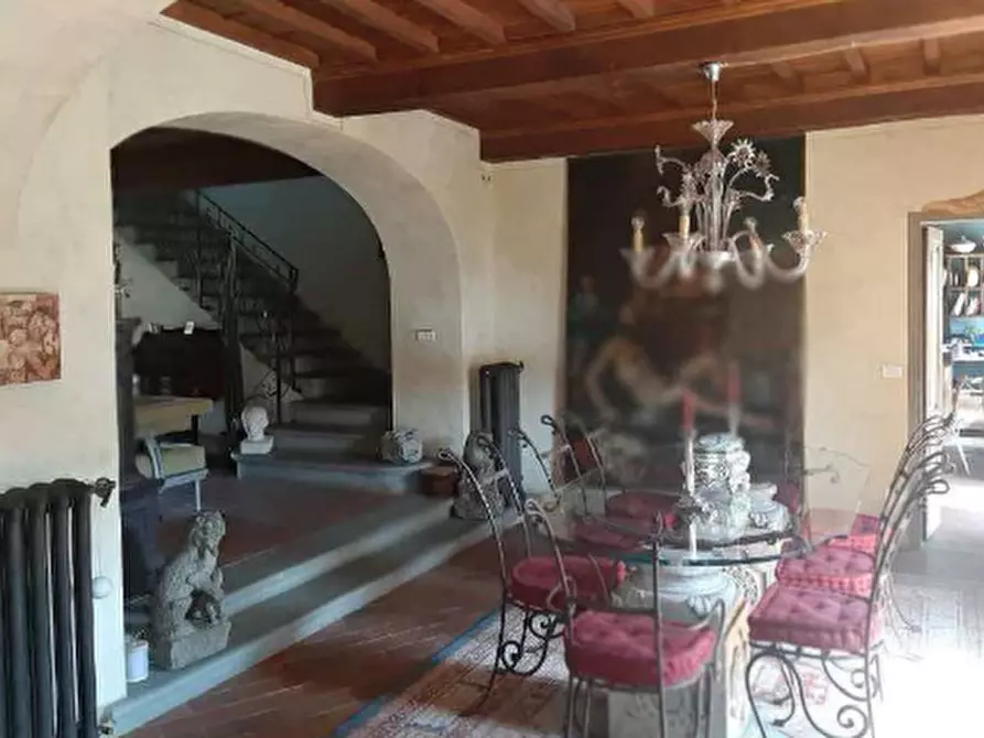 Immagine 1 di Villa in vendita  in Via Borgonuovo 38 a Rufina