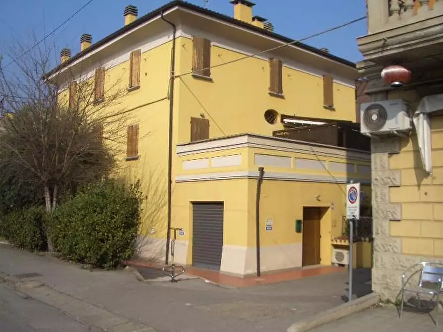 Immagine 1 di Appartamento in vendita  in via Emilia Ponente, 325 a Bologna