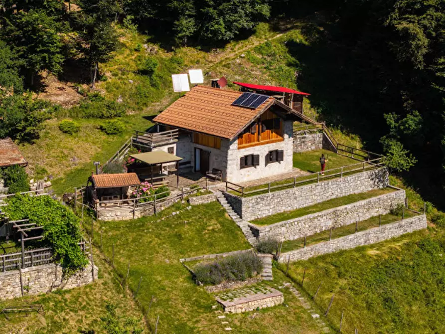 Immagine 4 di Rustico / casale in vendita  in LOCALITA IRON a Tre Ville