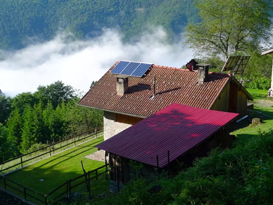 Immagine 9 di Rustico / casale in vendita  in LOCALITA IRON a Tre Ville
