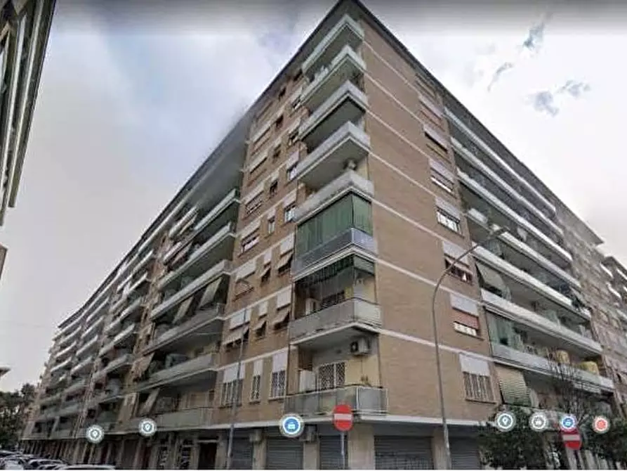 Immagine 1 di Appartamento in vendita  in Via Altavilla Irpina n 8 a Roma