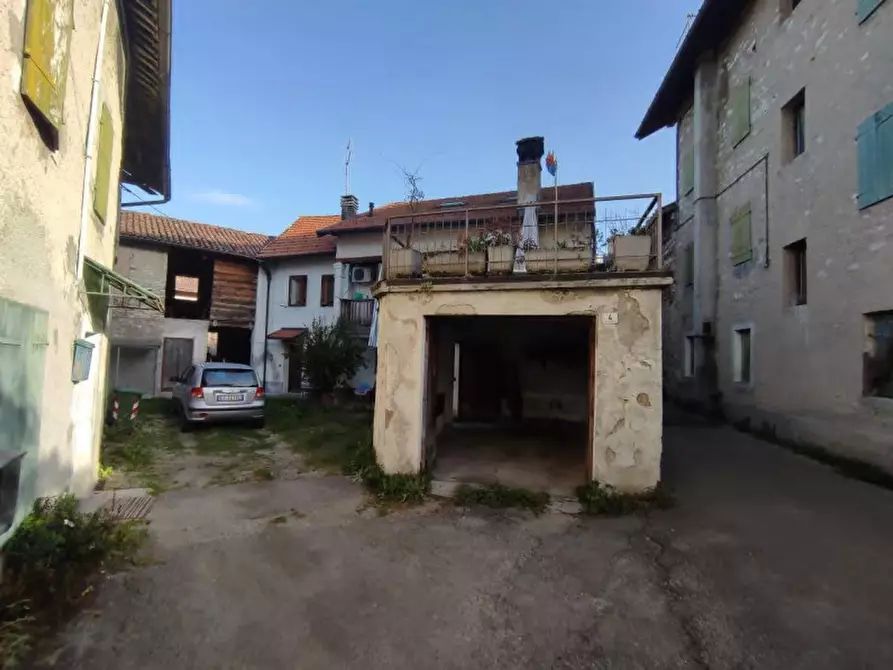 Immagine 1 di Appartamento in vendita  in Frazione Borgo Caleipo, Via Della Fontana, 4 a Belluno