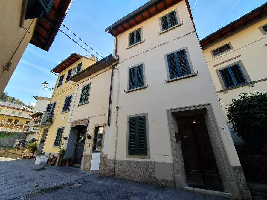 Immagine 1 di Appartamento in vendita  in Via Giacomo Matteotti 32 a San Godenzo
