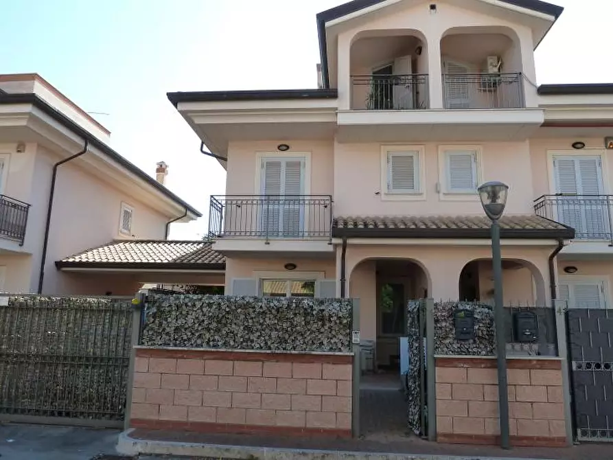 Immagine 1 di Villa in vendita  in via colle nasone n 32 a Albano Laziale