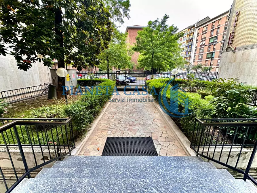 Immagine 20 di Appartamento in vendita  in via tavazzano 16 milano a Milano