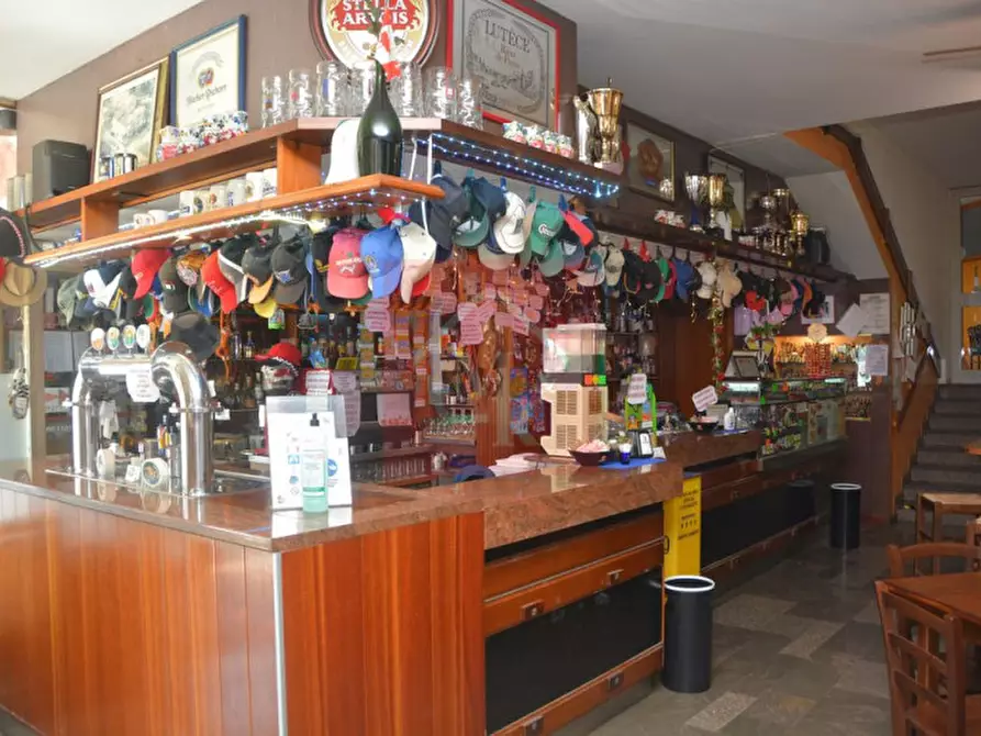 Immagine 7 di Attività commerciale in vendita  in Piazza Libertà 1 a Terzo Di Aquileia