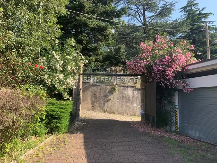 Immagine 14 di Villa in affitto  in Via della Mandria a Trieste