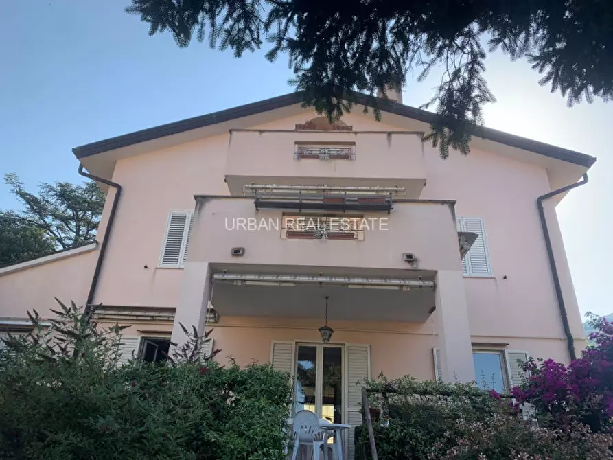 Immagine 41 di Villa in affitto  in Via della Mandria a Trieste