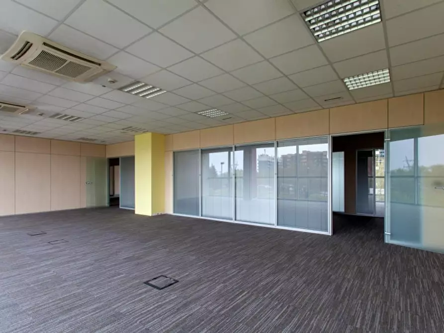 Immagine 3 di Ufficio in affitto  in VIA VENTICINQUE APRILE a San Donato Milanese