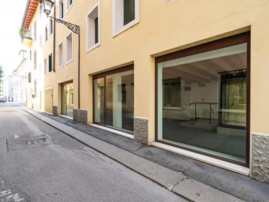 Immagine 3 di Negozio in affitto  in contrà vescovado a Vicenza