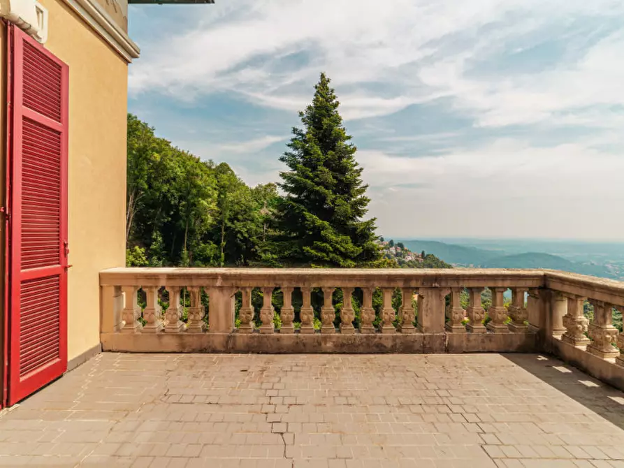 Immagine 20 di Villa in vendita  in Via Giacomo Scalini 24 a Brunate