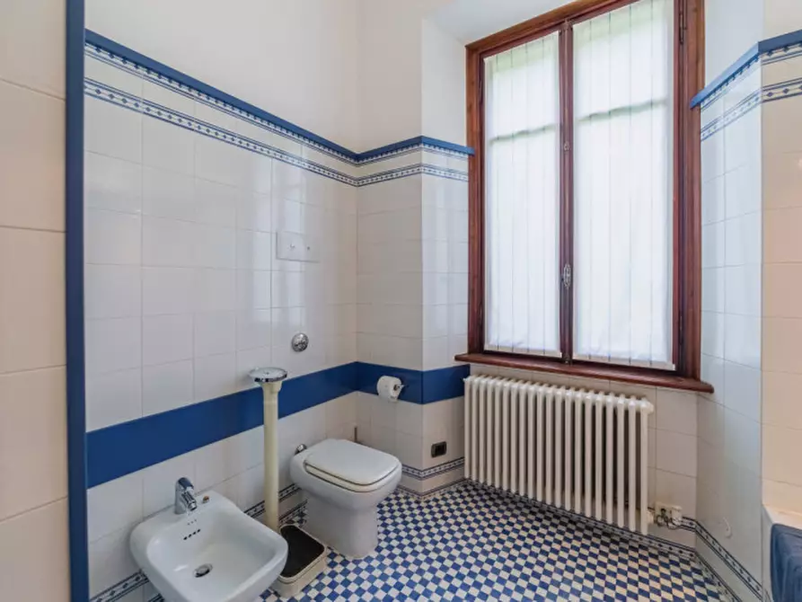 Immagine 23 di Villa in vendita  in Via Giacomo Scalini 24 a Brunate