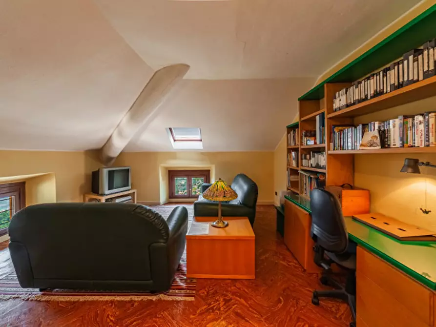 Immagine 28 di Villa in vendita  in Via Giacomo Scalini 24 a Brunate