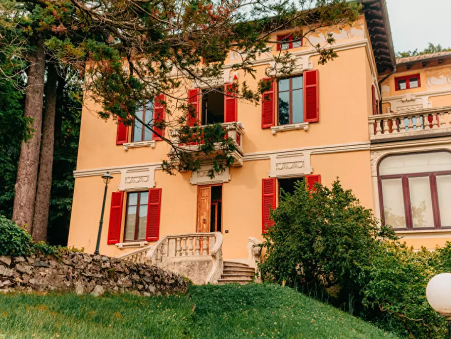 Immagine 36 di Villa in vendita  in Via Giacomo Scalini 24 a Brunate