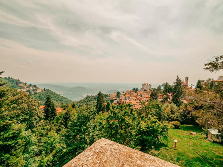 Immagine 38 di Villa in vendita  in Via Giacomo Scalini 24 a Brunate