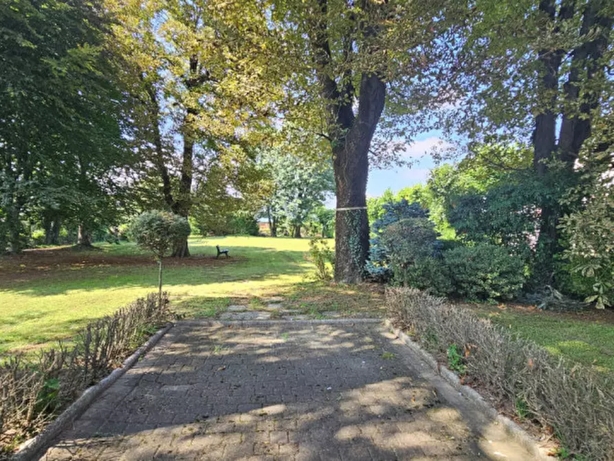 Immagine 13 di Appartamento in vendita  in via Torino 163 a Rivarolo Canavese