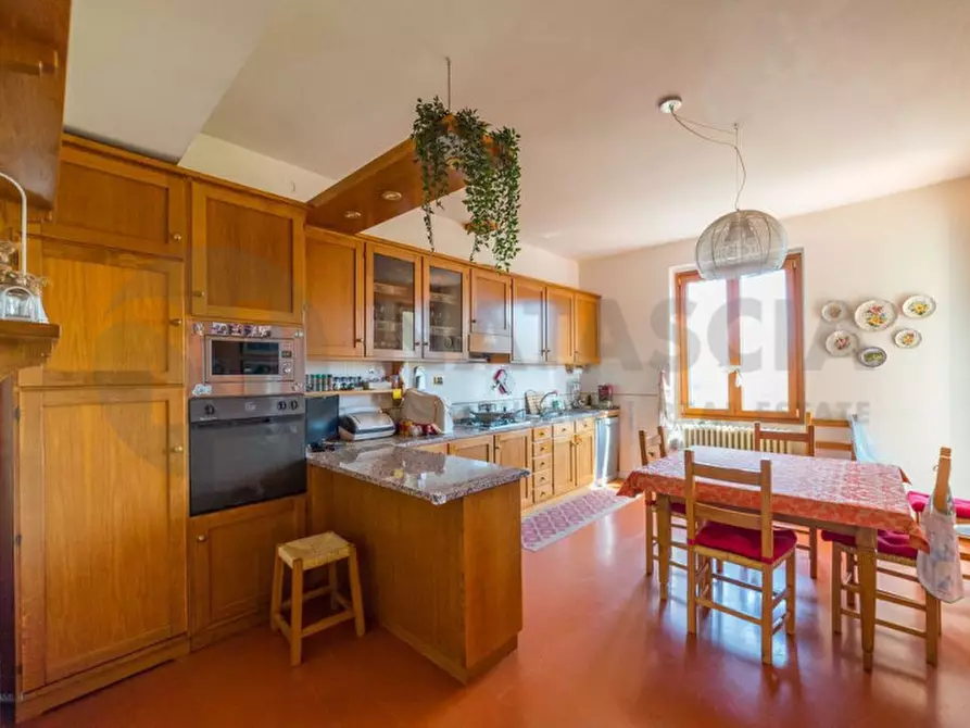 Immagine 11 di Villa in vendita  in Via di Sarnese a Rignano Sull'arno