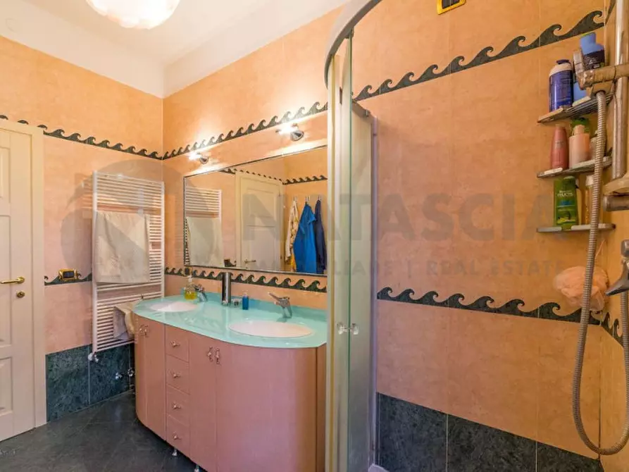 Immagine 22 di Villa in vendita  in Via di Sarnese a Rignano Sull'arno