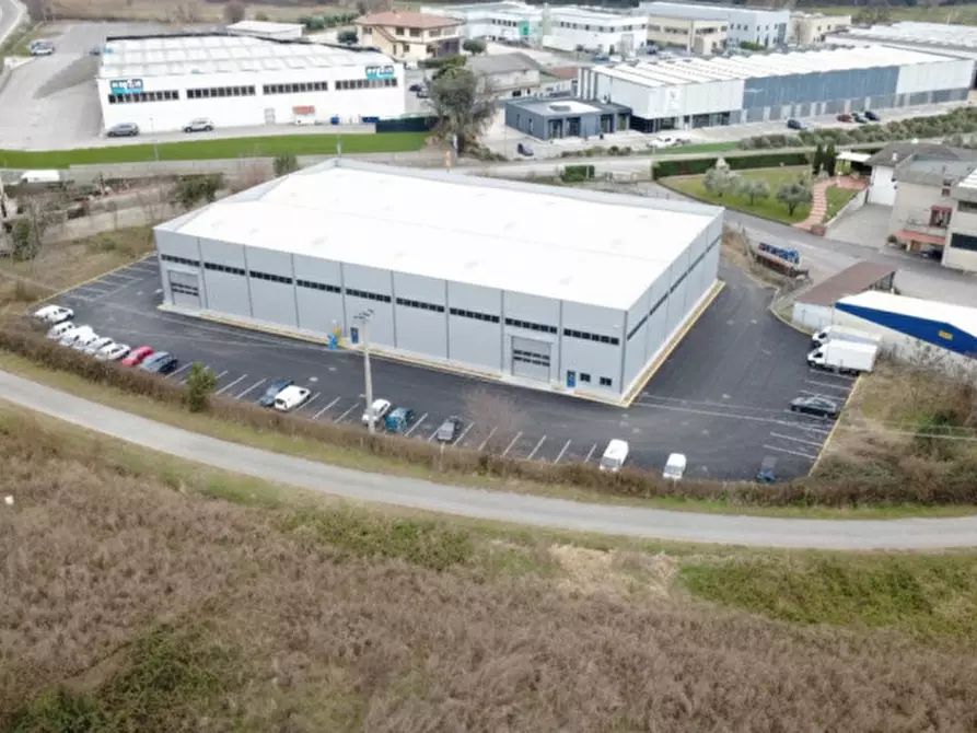 Immagine 1 di Capannone industriale in vendita  in località bagnol a Pastrengo