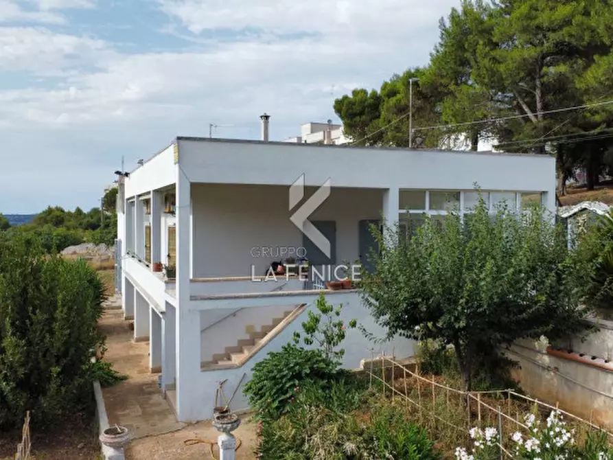 Immagine 1 di Villa in vendita  in via don minzoni a Martina Franca