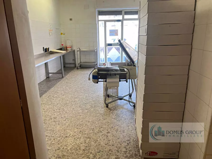 Immagine 6 di Negozio in vendita  in Via Bussoleno a Roma