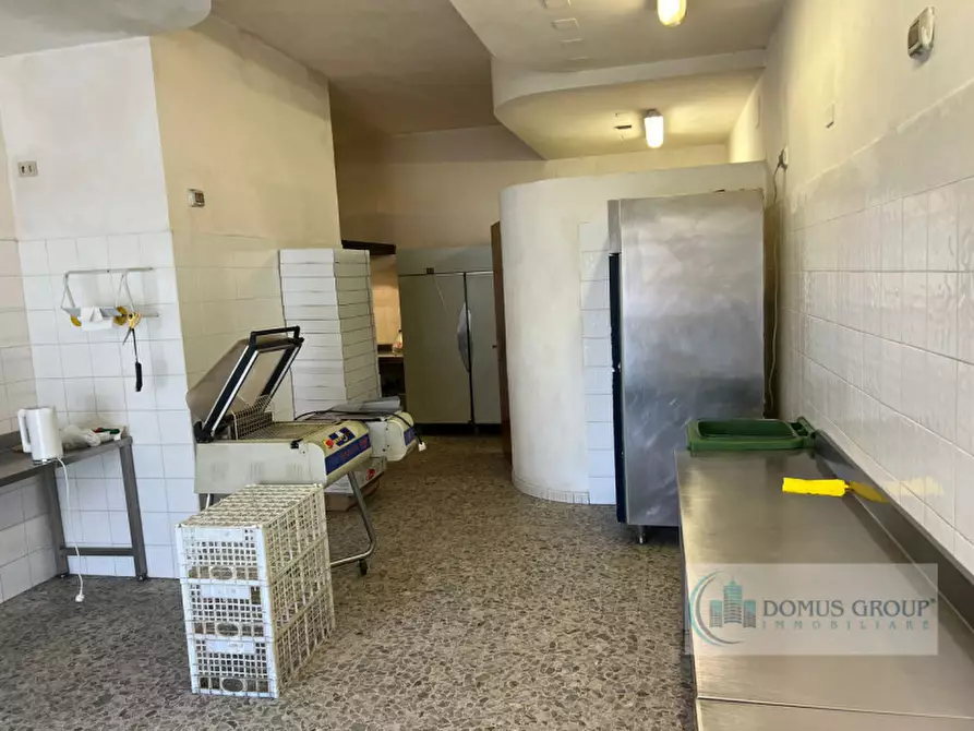 Immagine 9 di Negozio in vendita  in Via Bussoleno a Roma