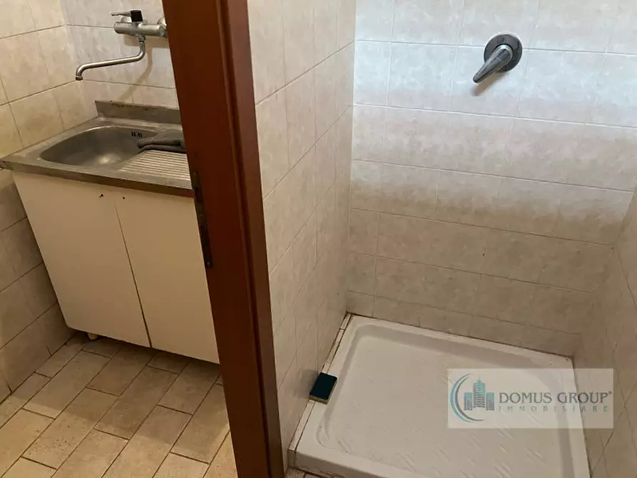 Immagine 11 di Negozio in vendita  in Via Bussoleno a Roma