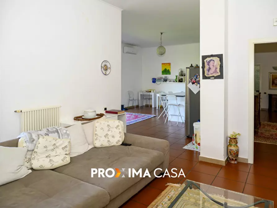 Immagine 2 di Villa in vendita  in Via Sant'Elia 6 a Salerno
