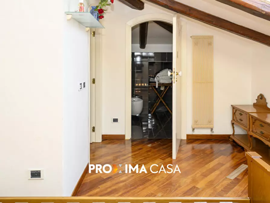 Immagine 22 di Villa in vendita  in Via Sant'Elia 6 a Salerno