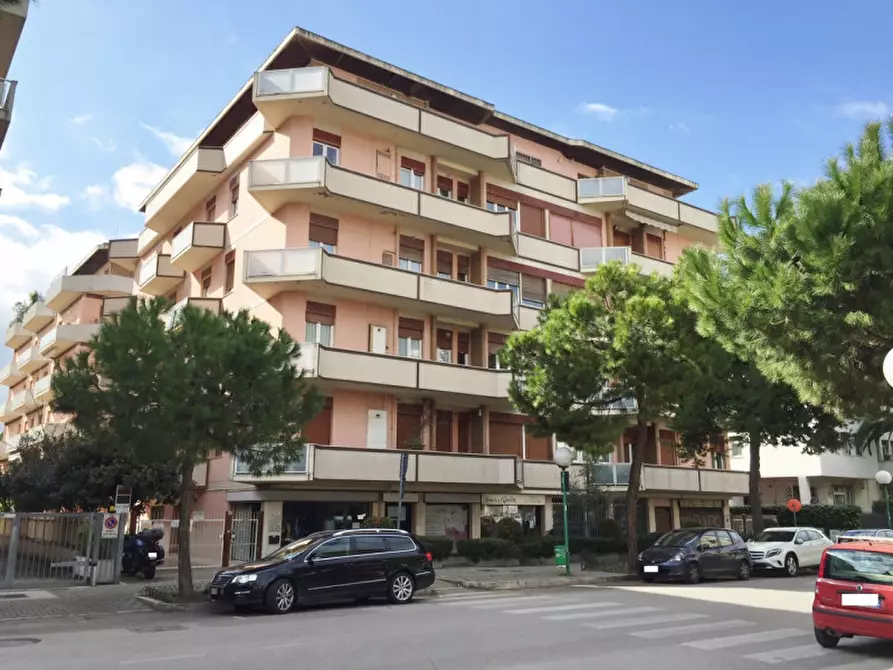 Immagine 1 di Appartamento in vendita  in VIALE J. F. KENNEDY a Pescara