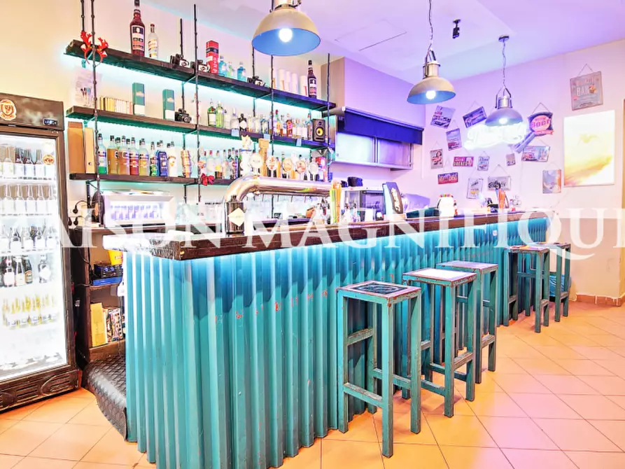 Immagine 3 di Attività commerciale in vendita  in via strada maggiore a Bologna