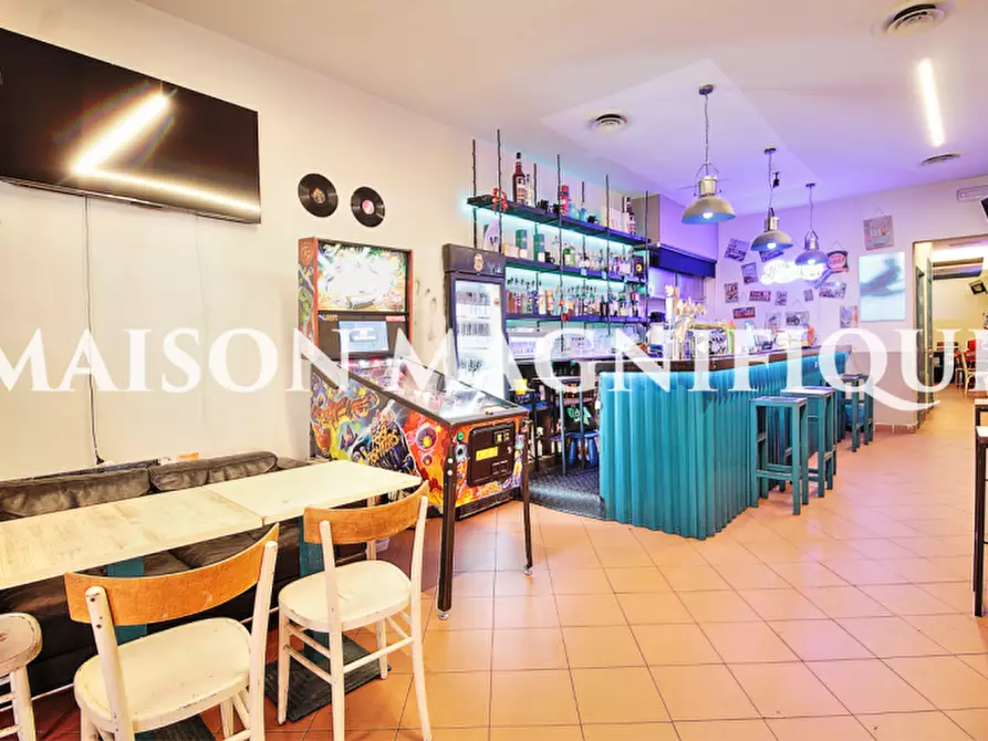 Immagine 5 di Attività commerciale in vendita  in via strada maggiore a Bologna