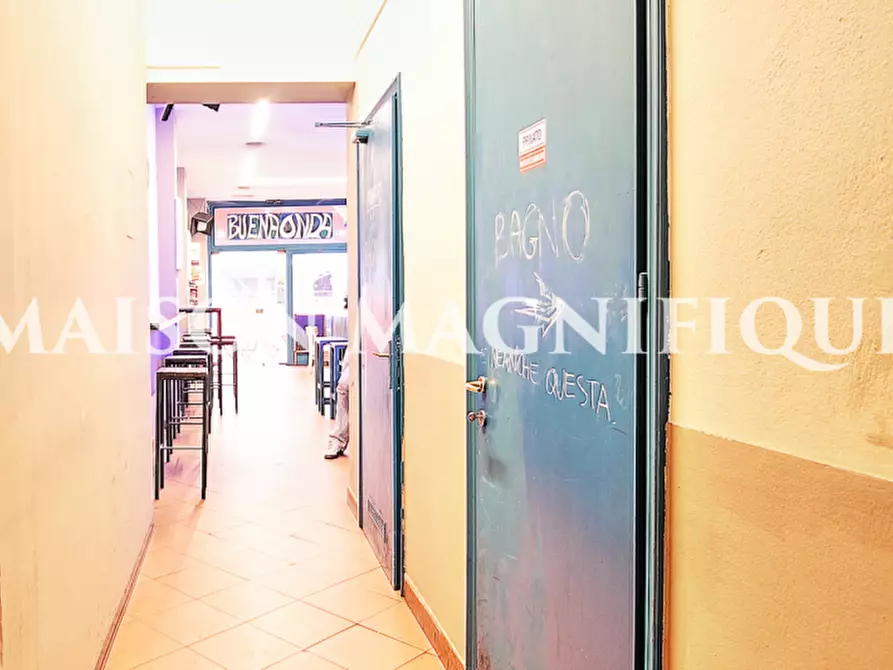 Immagine 9 di Attività commerciale in vendita  in via strada maggiore a Bologna