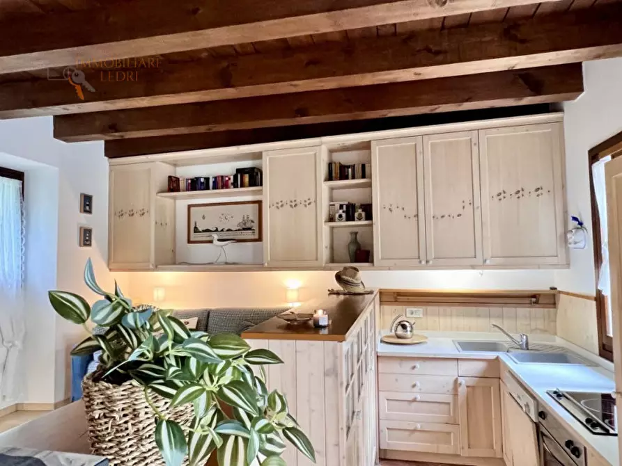 Immagine 5 di Appartamento in vendita  in via Gardesana a Lazise